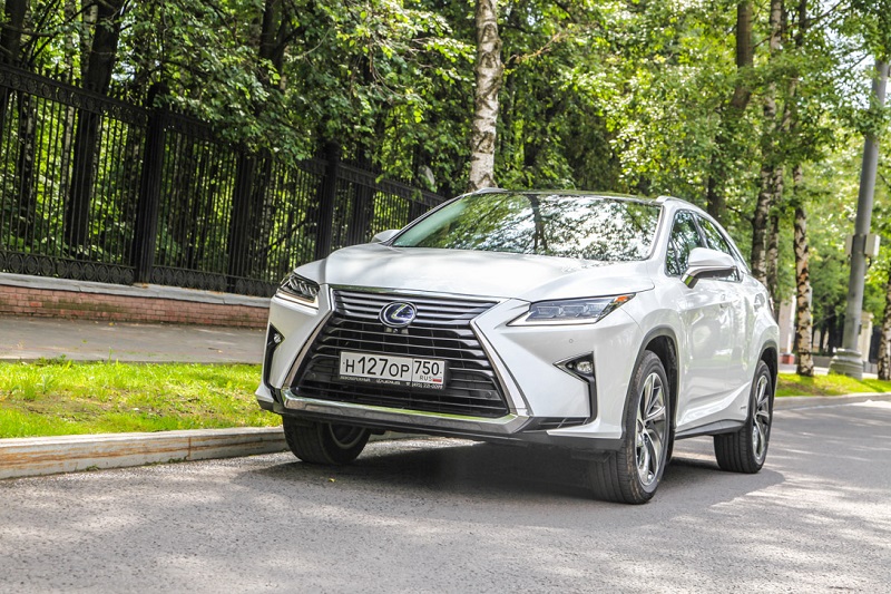 Тест-драйв: Lexus RX 450h (10 фото)