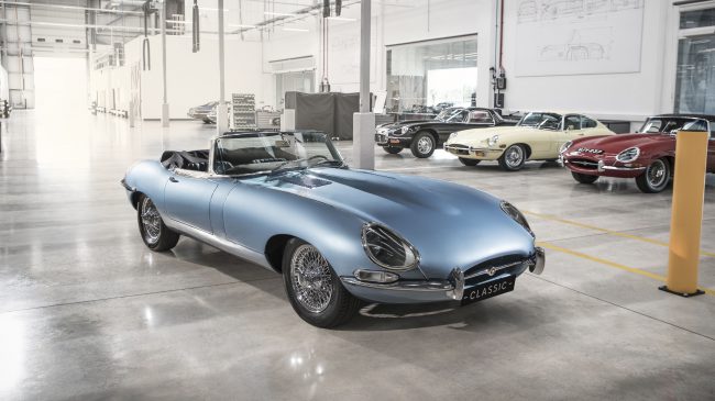 Компания Jaguar создала изящный электромобиль на основе классики (5 фото)